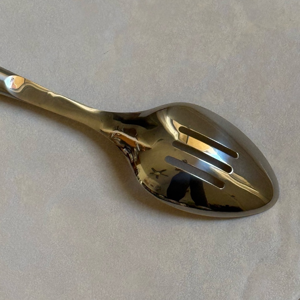 Slotted Spoon by Le Creuset -Stainless Steel VS303 - Picture 5 of 6